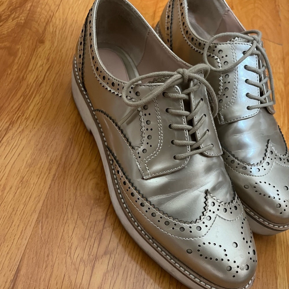 ✨✨ZARA GOLD DERBY SHOES✨✨ - Picture 4 of 8